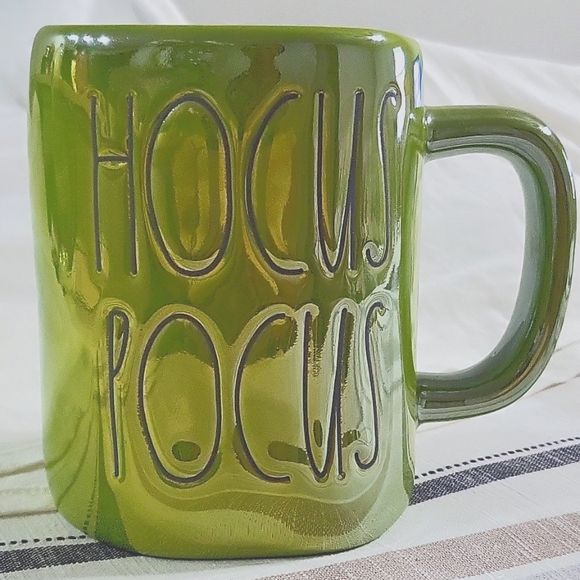 Rae Dunn Green HOCUS POCUS Halloween Mug New - Picture 2 of 6